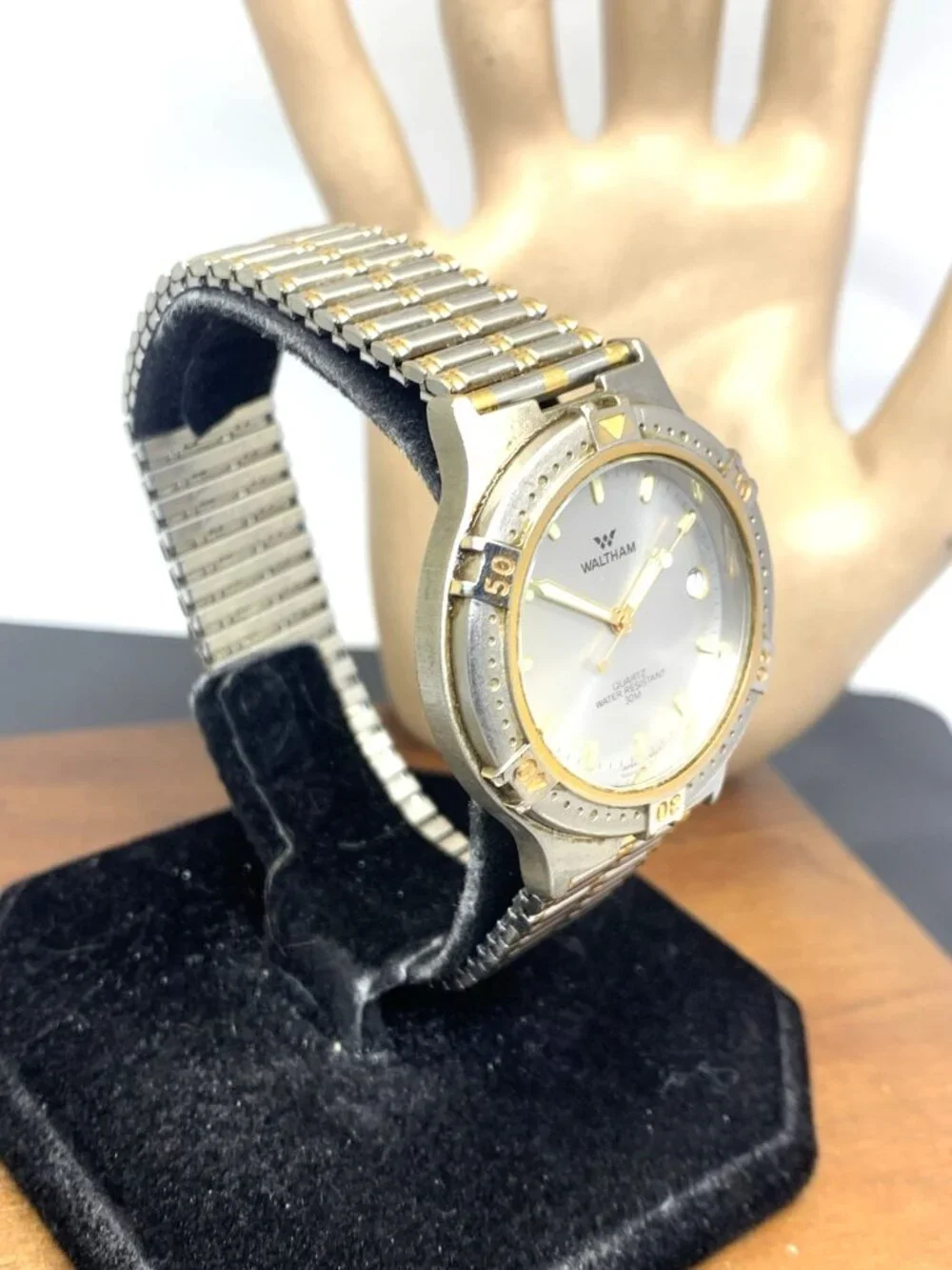 Waltham Mens Watch Vintage Quartz Silver Dial Date Two Tone Steel Expansion Band